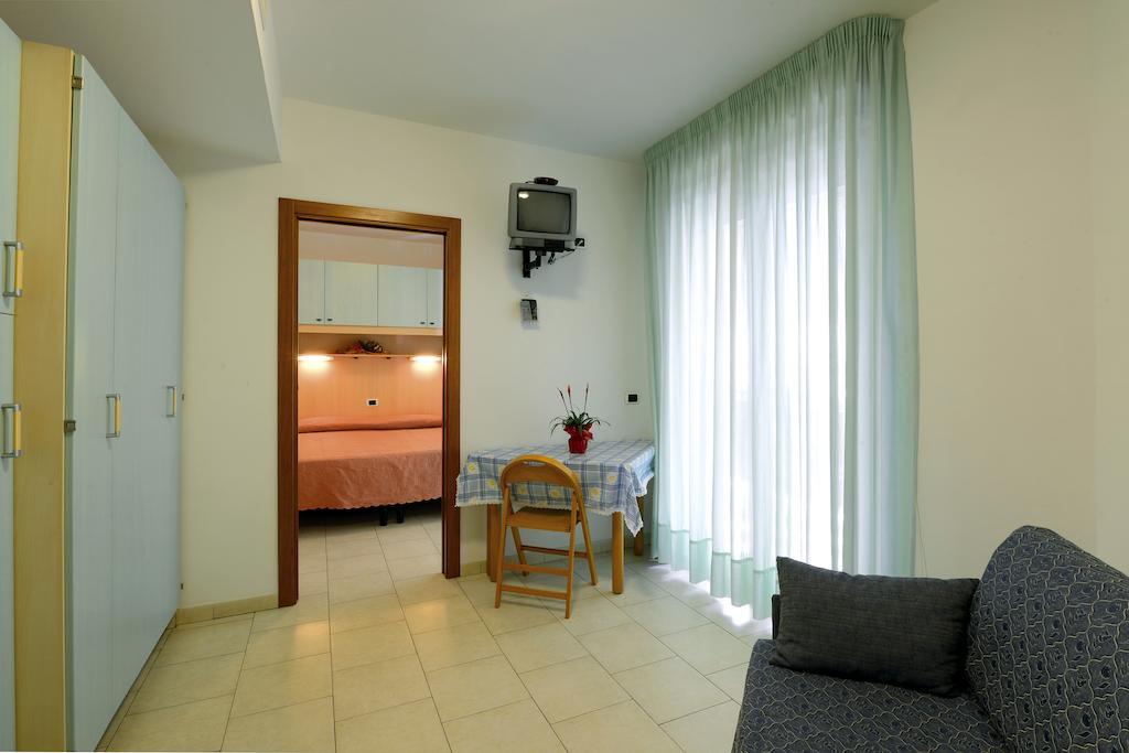Hotel Residence Margherita Tortoreto Oda fotoğraf